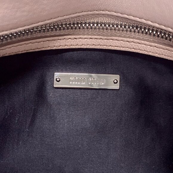 miumiu Miu Crystal/Matelasse Cameo (pink) Leather Shoulder Bag 595-051525 - Picture 13 of 14